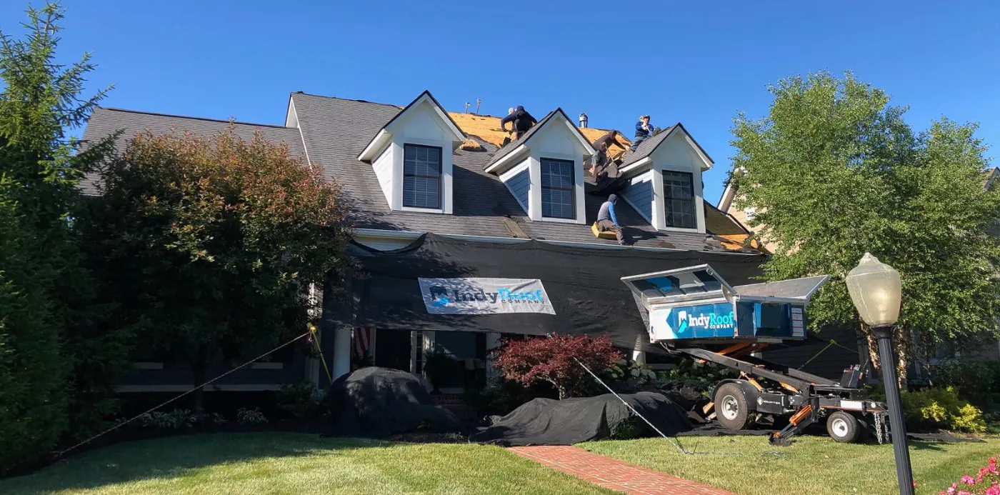 Manufacturer-certified roof installation in Cartersburg